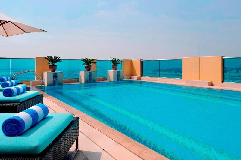 Marriott Executive Apartments Al Jaddaf, Dubai - Havuz