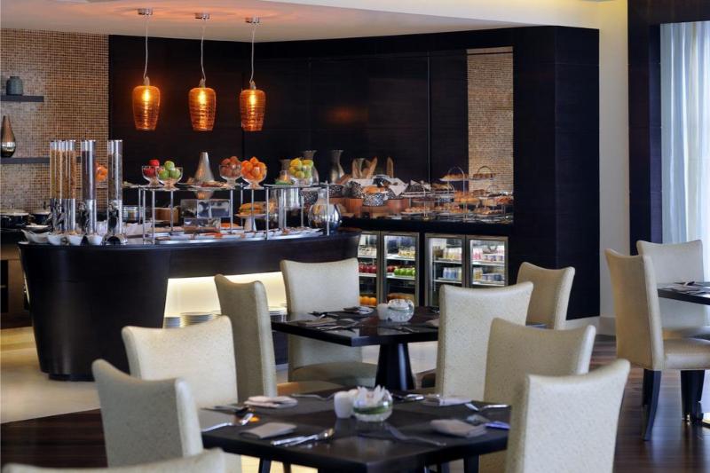 Marriott Executive Apartments Al Jaddaf, Dubai - Restoran