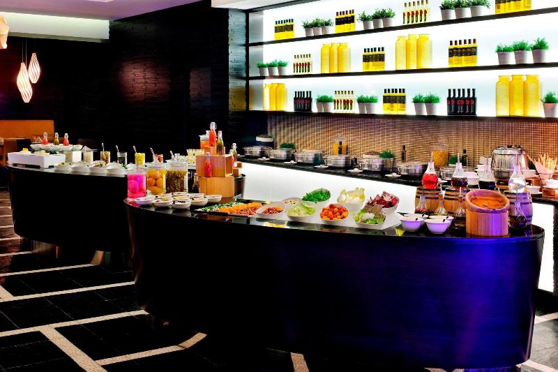 Marriott Executive Apartments Al Jaddaf, Dubai - Restoran
