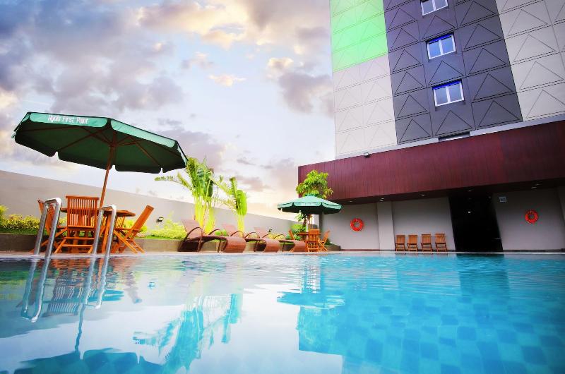 Aziza Pekanbaru - Aktivite