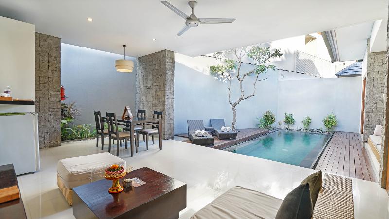 Samaja Villa Seminyak - Oda