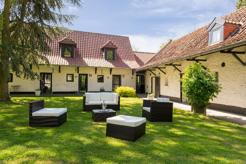 La Ferme Blanche, The Originals Relais - Genel