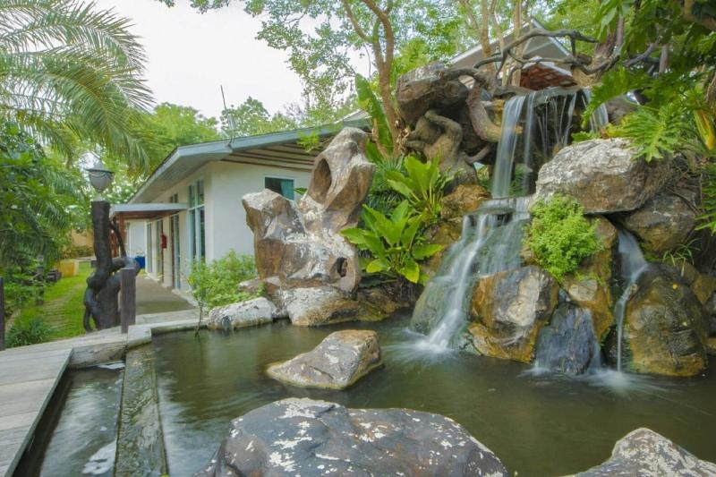 Nana Resort Kaengkrachan - Teras
