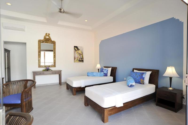 Aquarius Beach Hotel - Genel