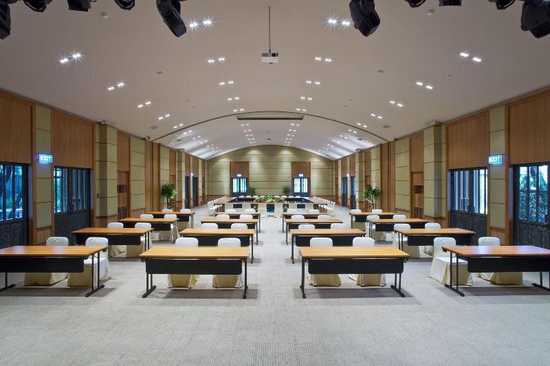 Rancho Charnvee Resort And Country Club - Toplantı