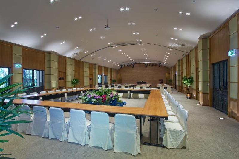 Rancho Charnvee Resort And Country Club - Genel
