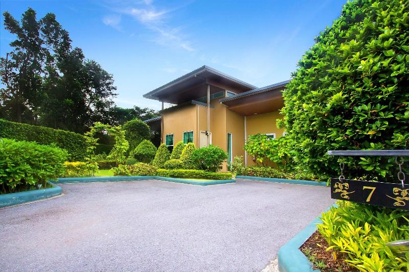 Rancho Charnvee Resort And Country Club - Genel
