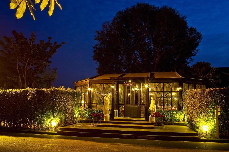 Rancho Charnvee Resort And Country Club - Genel