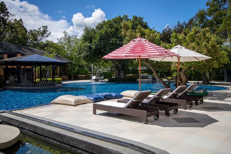 Rancho Charnvee Resort And Country Club - Havuz
