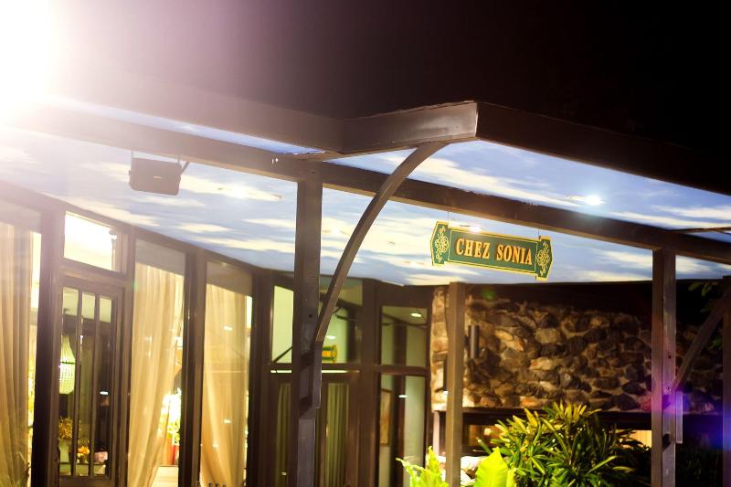 Rancho Charnvee Resort And Country Club - Restoran