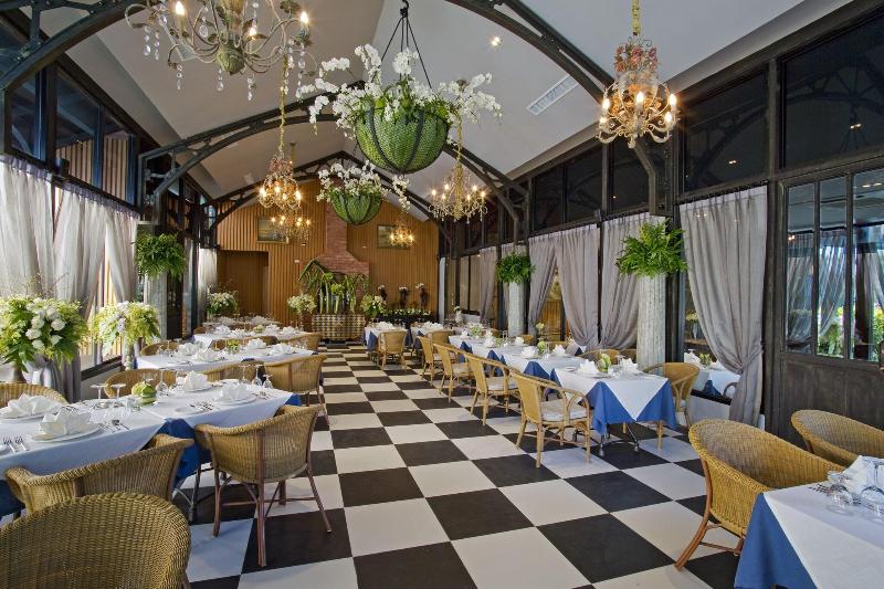 Rancho Charnvee Resort And Country Club - Restoran