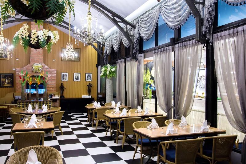 Rancho Charnvee Resort And Country Club - Restoran