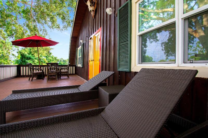Rancho Charnvee Resort And Country Club - Teras