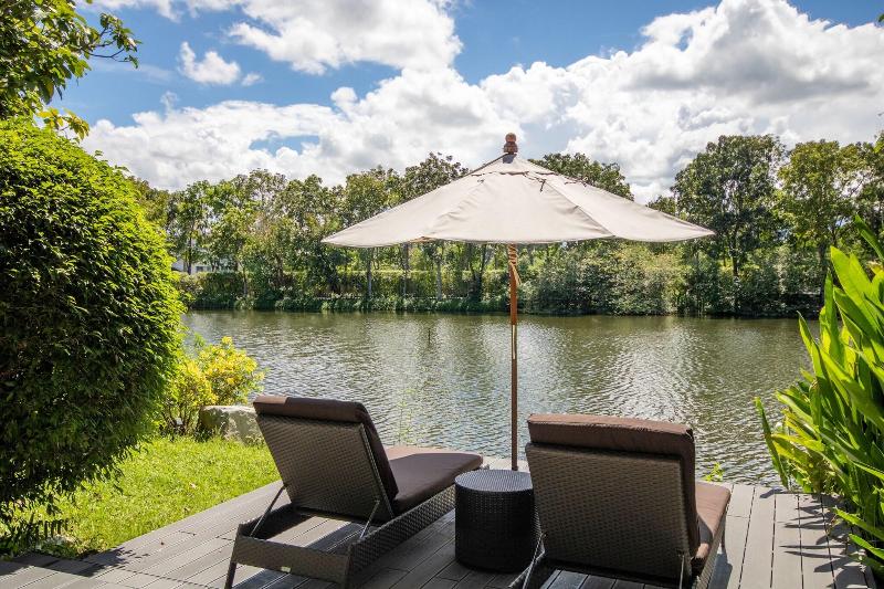 Rancho Charnvee Resort And Country Club - Teras