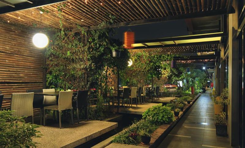 Valore Hotel Cimahi - Teras