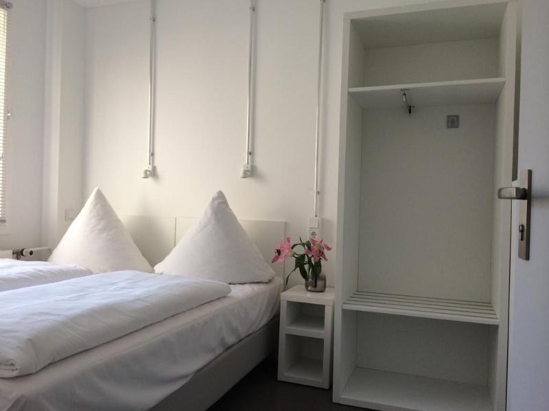 The Brandenburg Gate Hostel - Genel