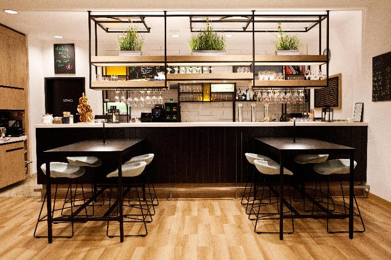 Holiday Inn Berlin City East Side - Bar