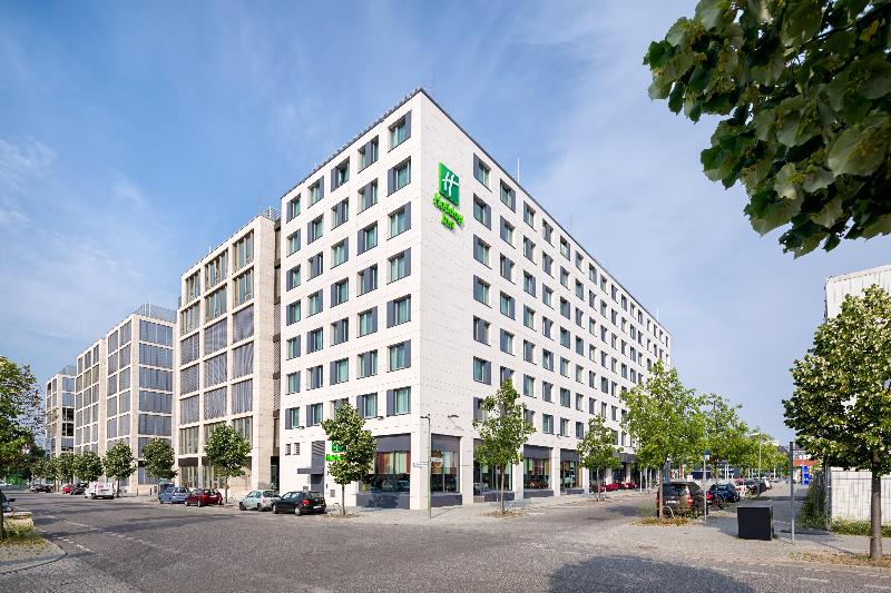 Holiday Inn Berlin City East Side - Genel