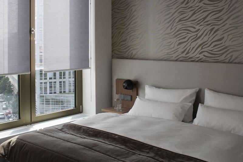 Cosmo Hotel Berlin Mitte - Lobi