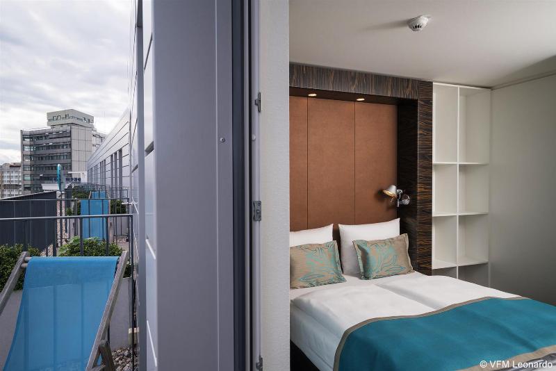 Motel One Berlin-Tiergarten - Genel
