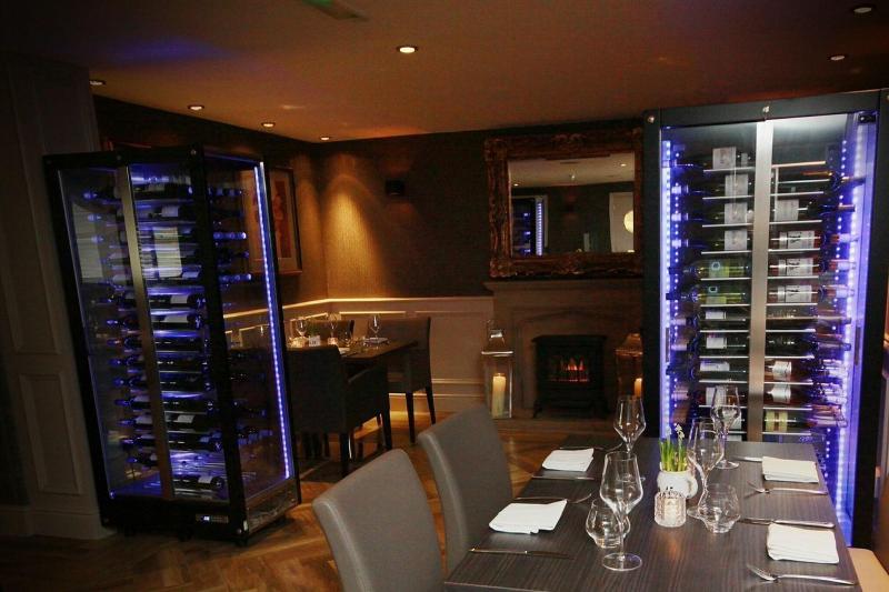 Red Hall - Bar