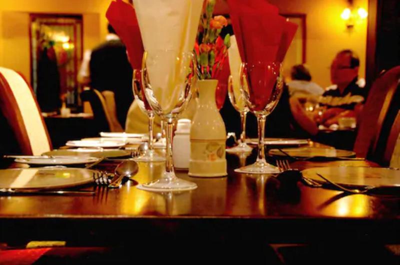 Corr's Corner Hotel - Restoran