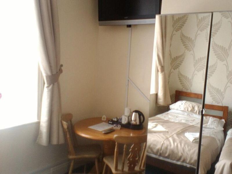 Edward Hotel - Guest House - Oda