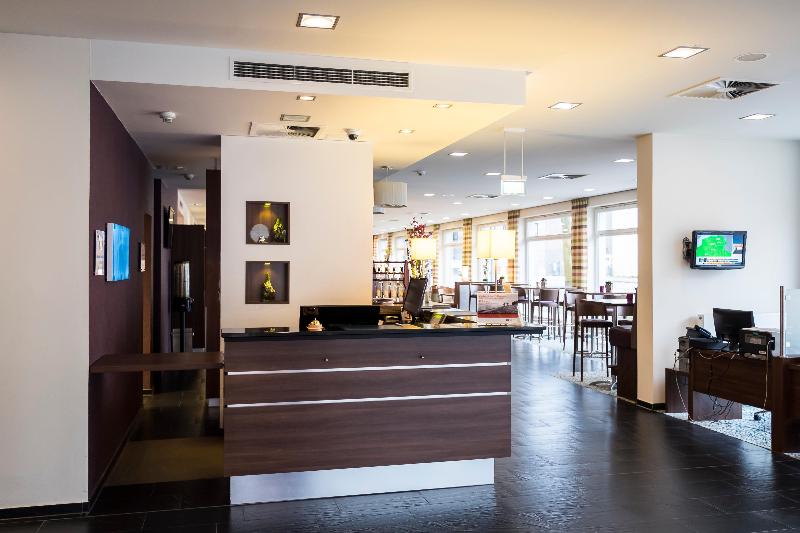 Holiday Inn Express Guetersloh - Lobi