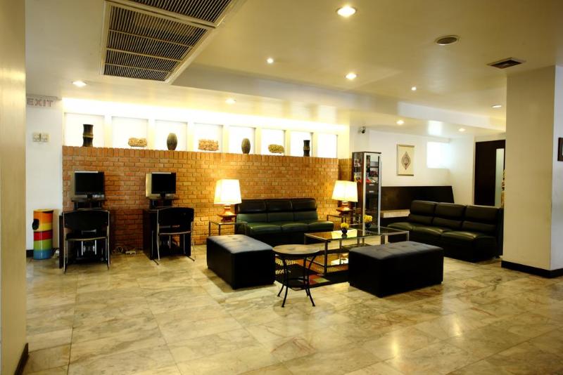 Reno Hotel - Lobi