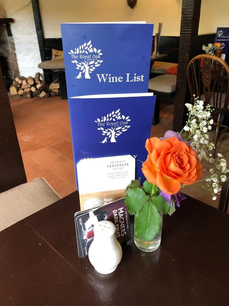 The Royal Oak Inn - Lobi