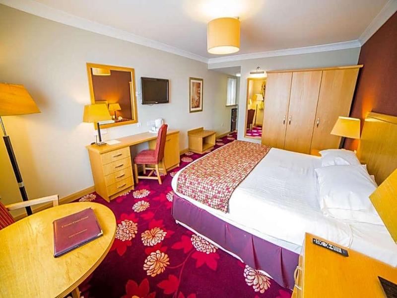 Curran Court Hotel - Genel