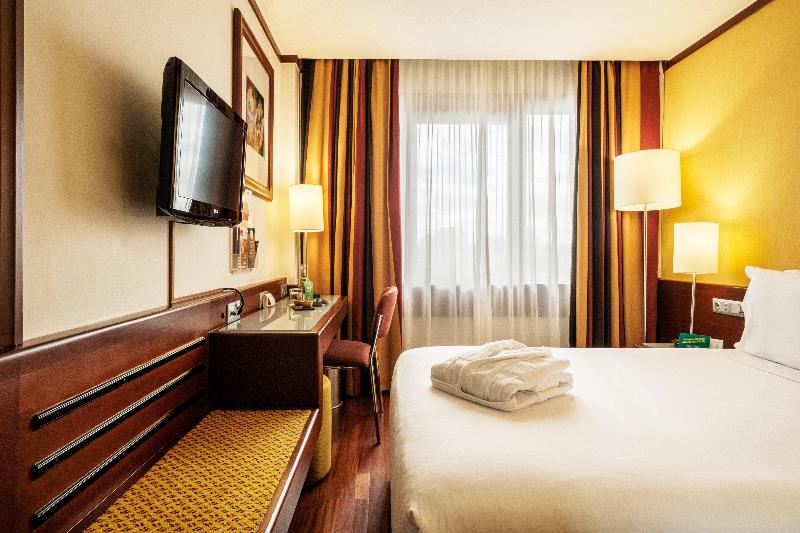 Holiday Inn Lisbon Continental - Oda