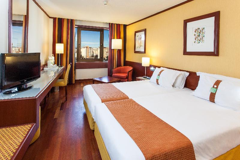 Holiday Inn Lisbon Continental - Oda