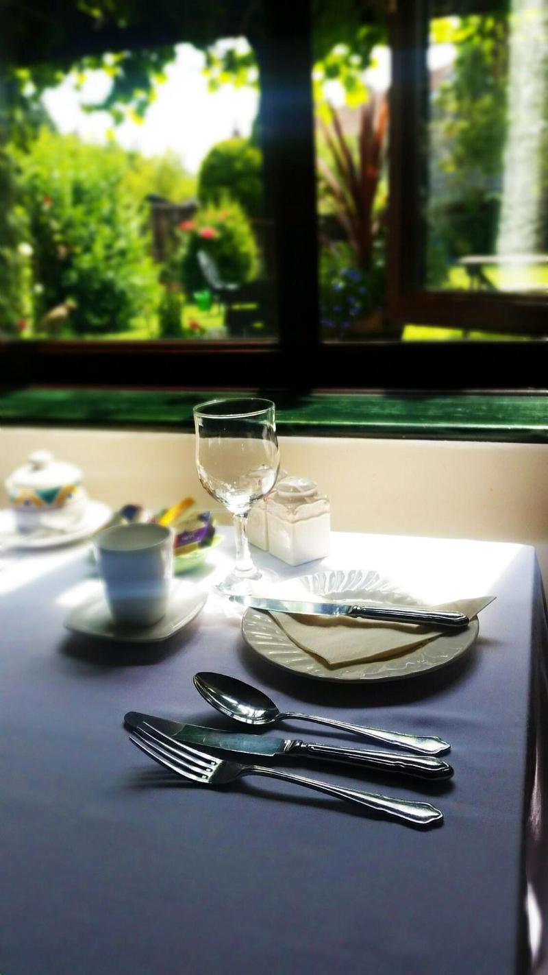 Milton's Lodge - Restoran
