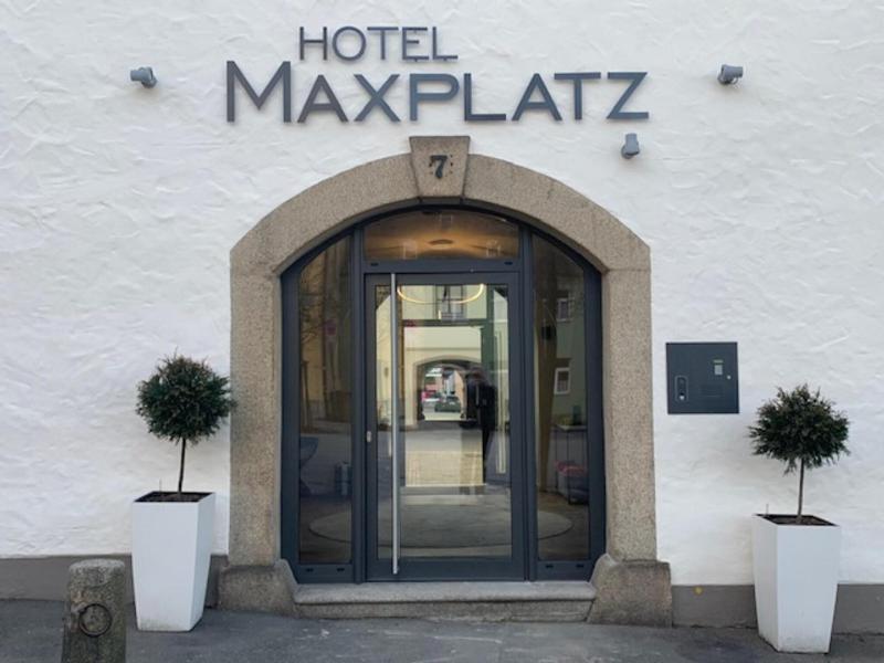 Am Maxplatz - Genel
