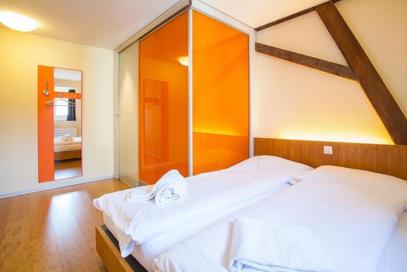 easyHotel Basel City - Genel