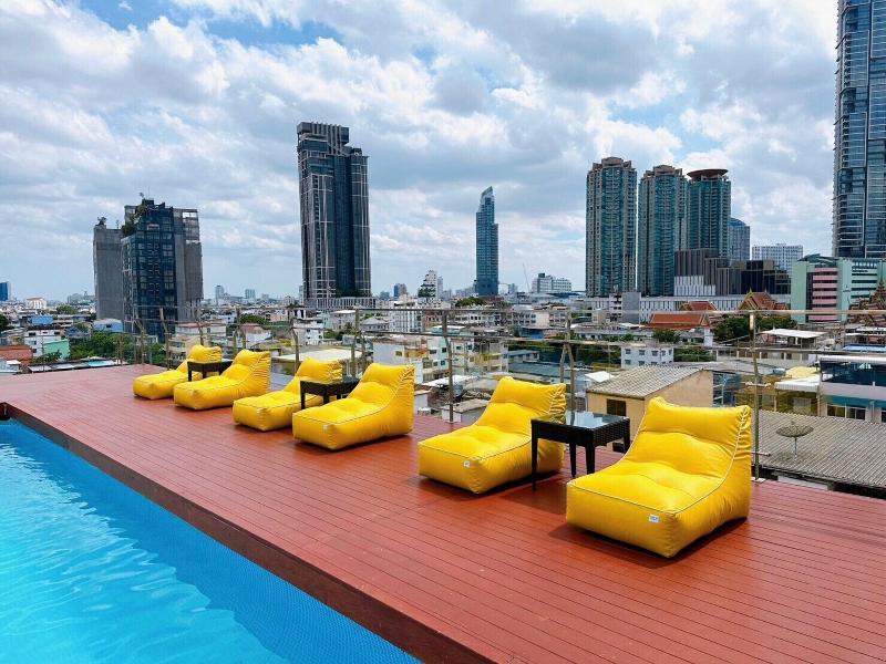 Miloft Sathorn Hotel - Havuz