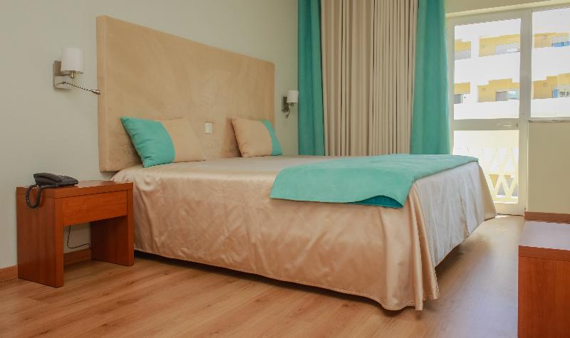 Baía Beach Hotel - Oda