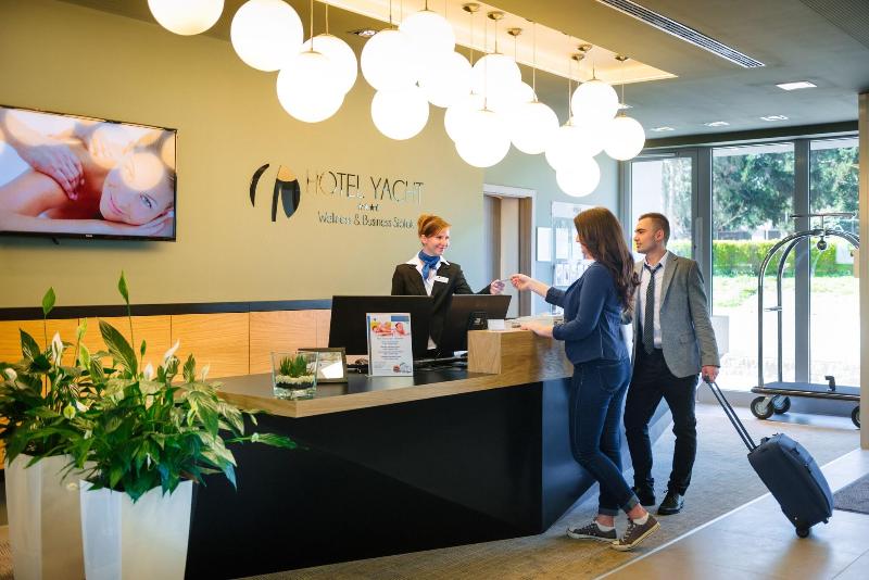 Hotel Yacht Wellness & Business - Lobi