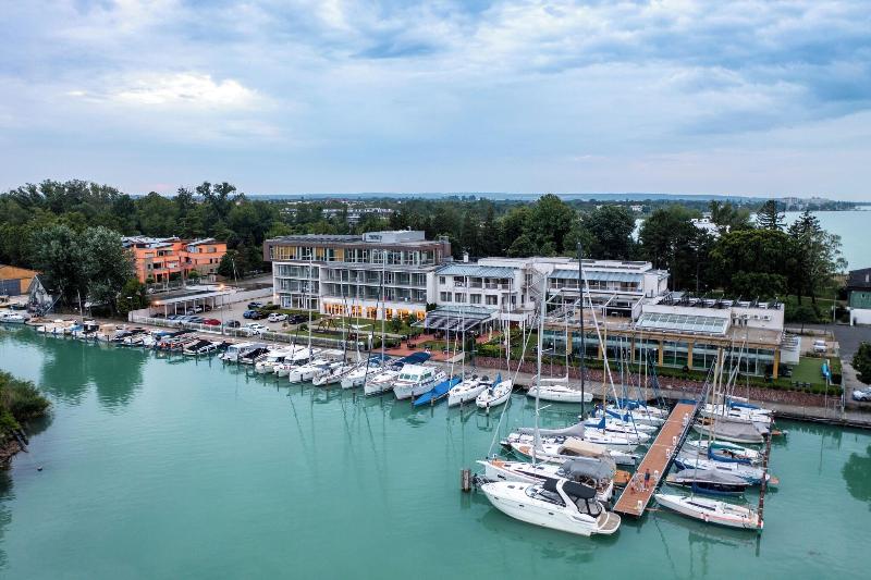 Hotel Yacht Wellness & Business - Genel