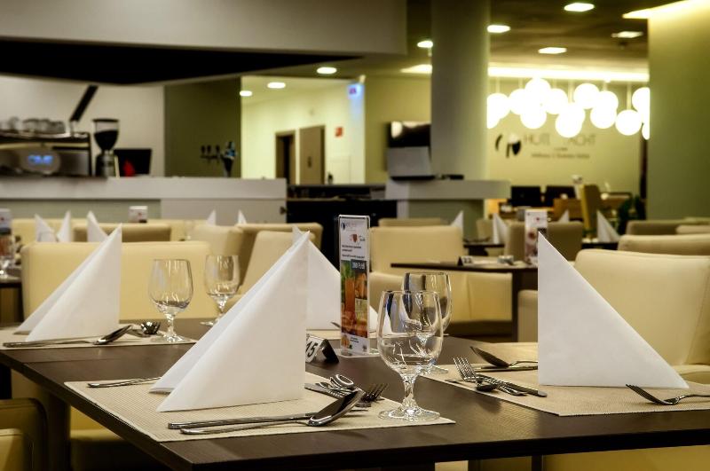 Hotel Yacht Wellness & Business - Restoran