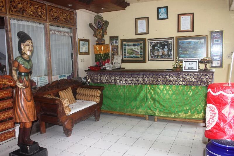 Amed Cafe Hotel - Lobi
