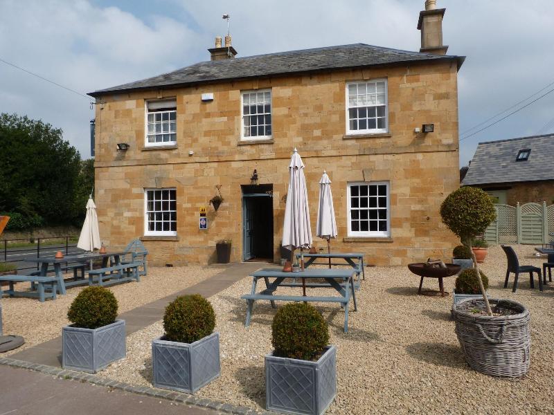 Seagrave Arms - Genel