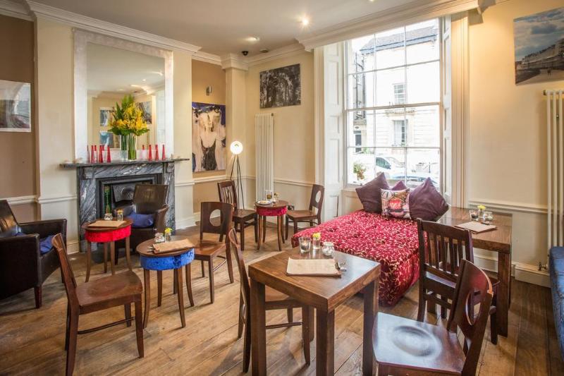 The Clifton Hotel - Genel