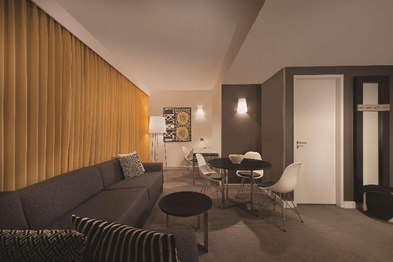 Adina Apartment Hotel Berlin Hackescher Markt - Oda