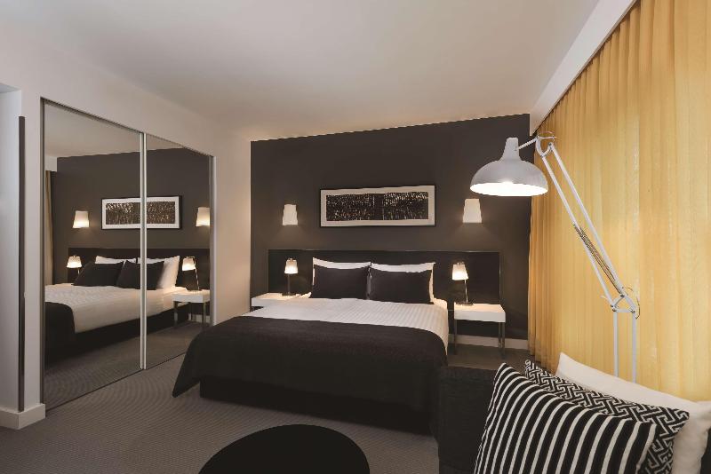 Adina Apartment Hotel Berlin Hackescher Markt - Oda