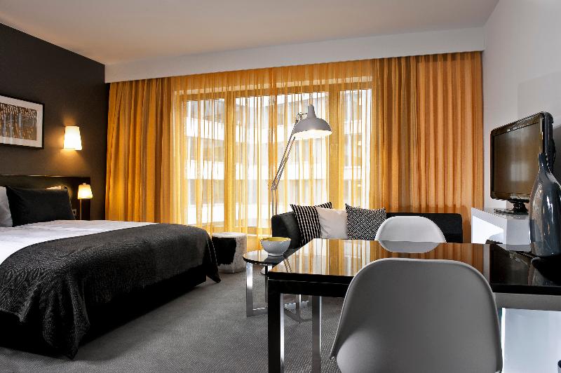 Adina Apartment Hotel Berlin Hackescher Markt - Oda