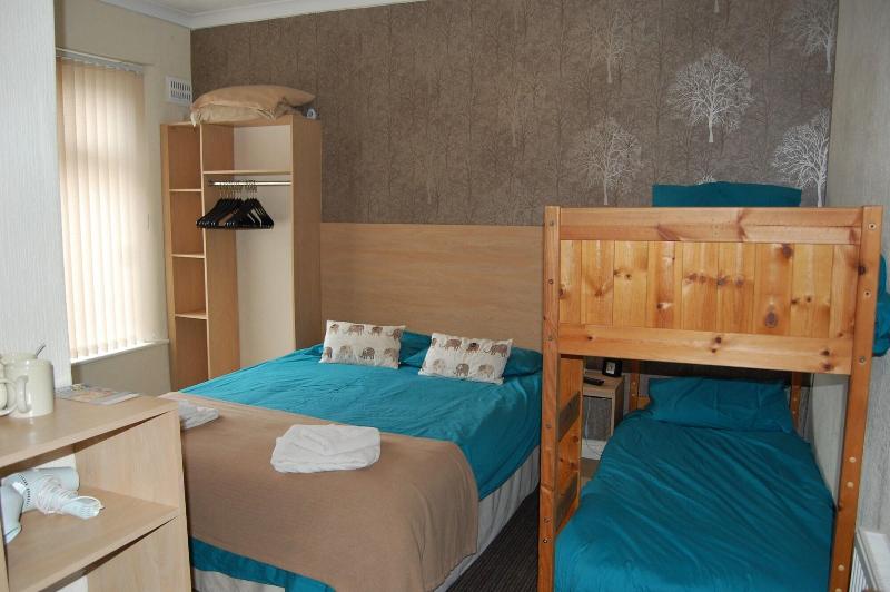The Penrhyn Hotel - Oda