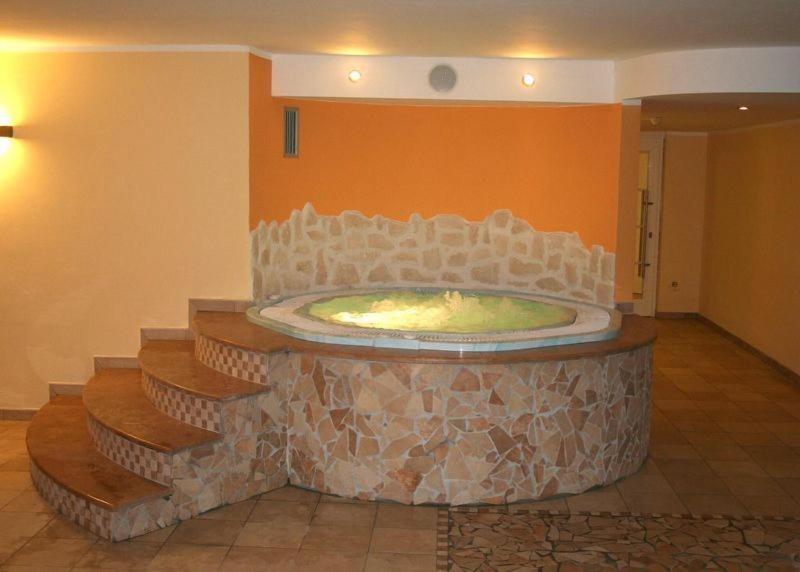 Stella Delle Alpi Wellness & Resort - Havuz