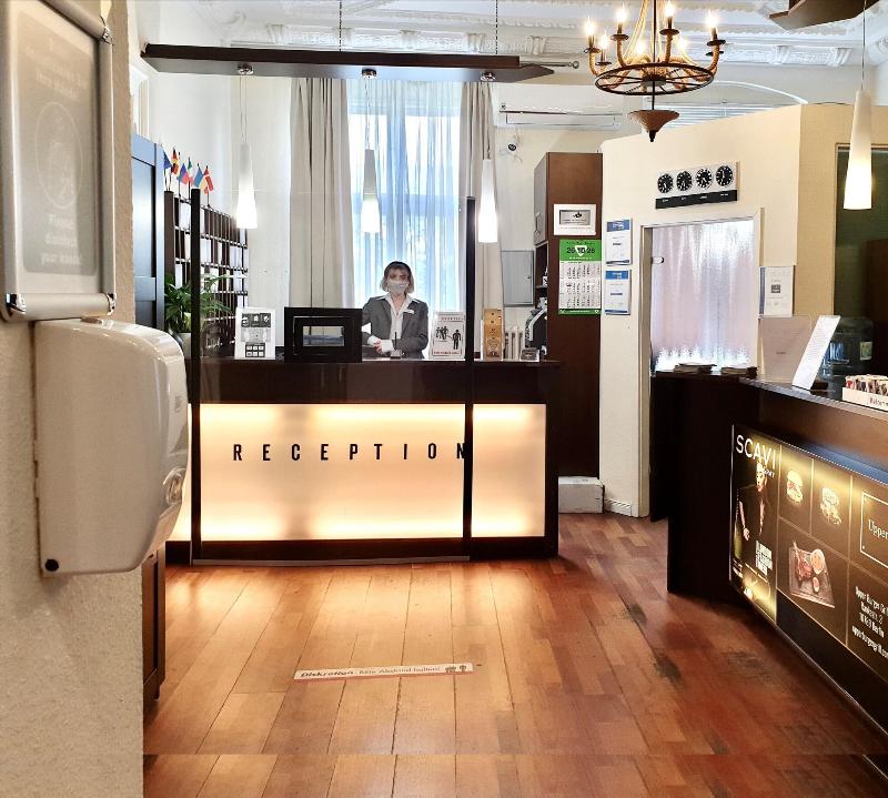 Upper Room Hotel - Lobi